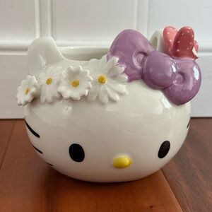 Damaged-Hello Kitty Blue Sky Ceramic Planter With Daisy Flowers Butterfly Detail